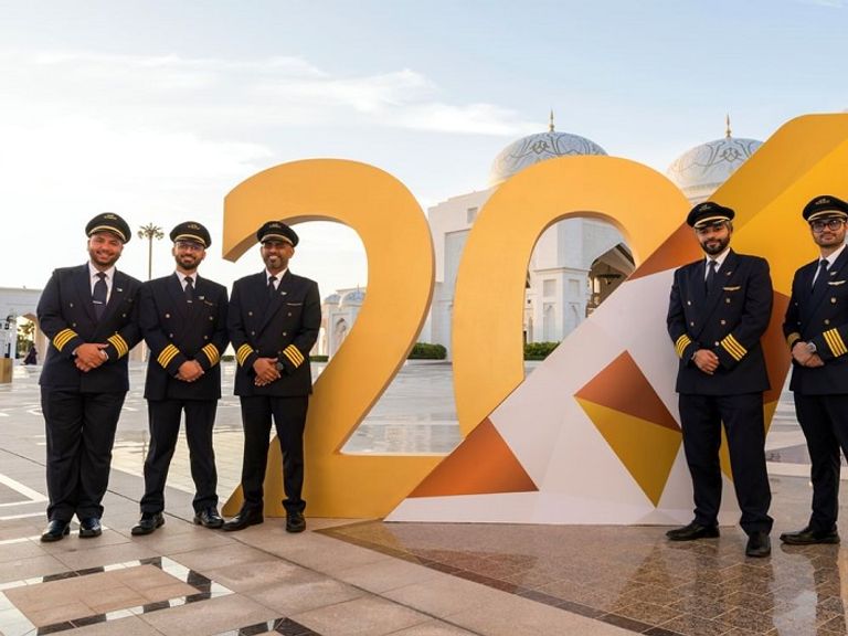 مرور 20 عاماً على انطلاق رحلات