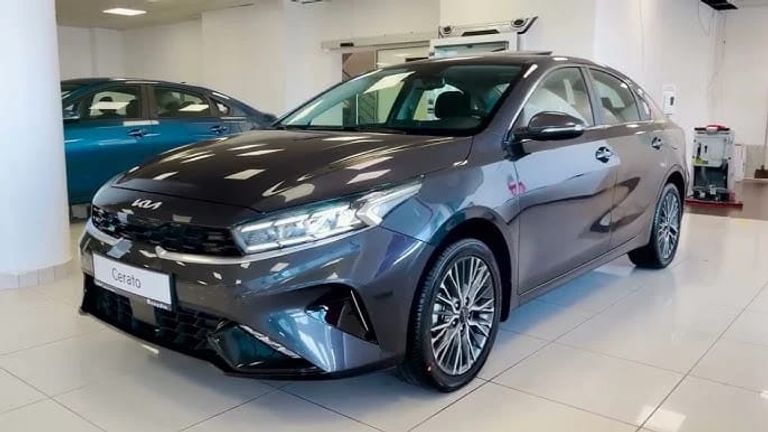 كيا جراند سيراتو 2024 سيارة كيا جراند سيراتو 2024
