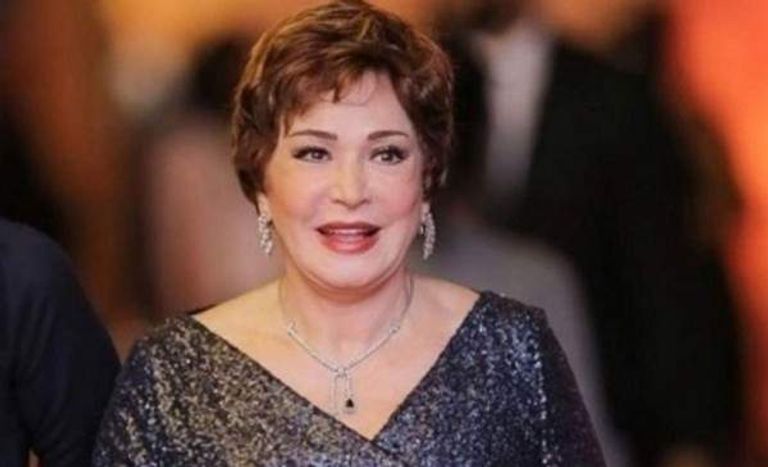 الفنانة القديرة لبلبة