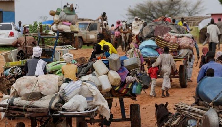 مدنيو السودان يواجهون أوضاعا قاسية بسبب الاشتباكات - أ.ف.ب