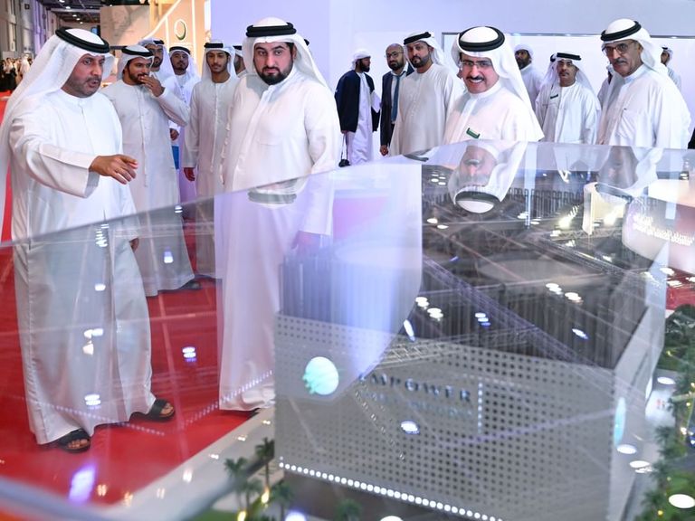 «ويتيكس» ودبي للطاقة الشمسية - وام «ويتيكس» ودبي للطاقة الشمسية