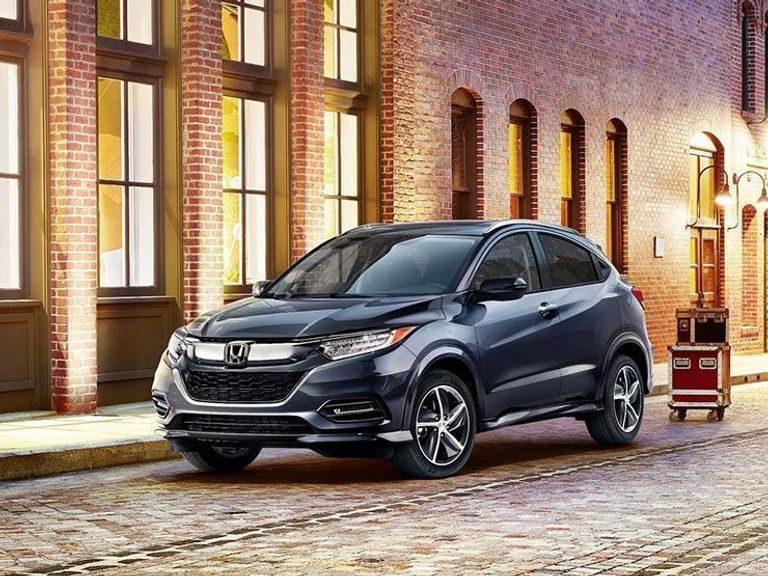 سيارة Honda HR-V سيارة Toyota RAV4