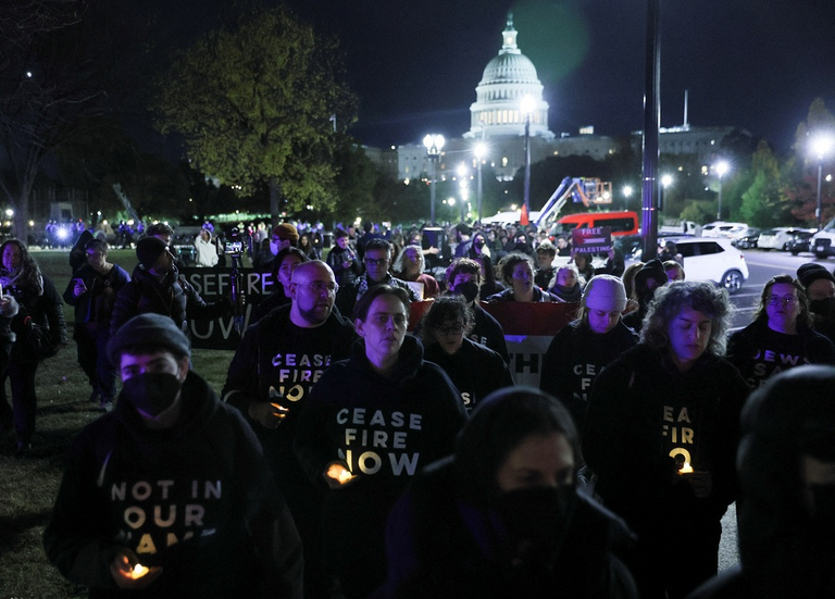 جانب من المشادات أمام الكابيتول