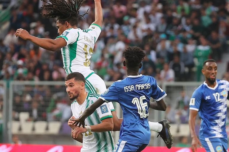 منتخب الجزائر حسام عوار