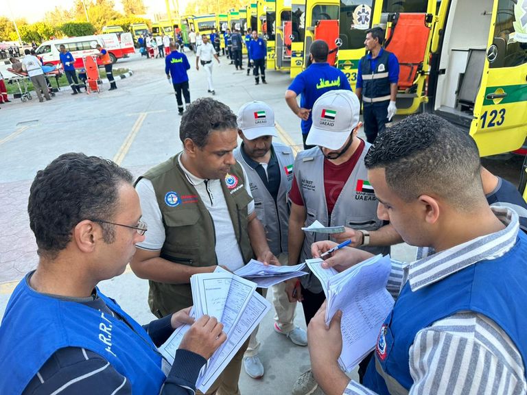 الفريق الإغاثي الإماراتي بمعبر رفح