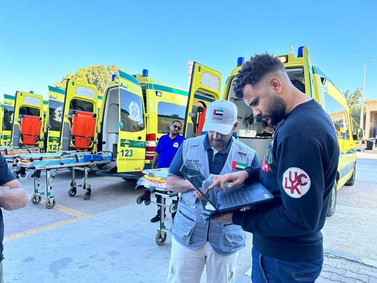 الفريق الإغاثي الإماراتي بمعبر رفح