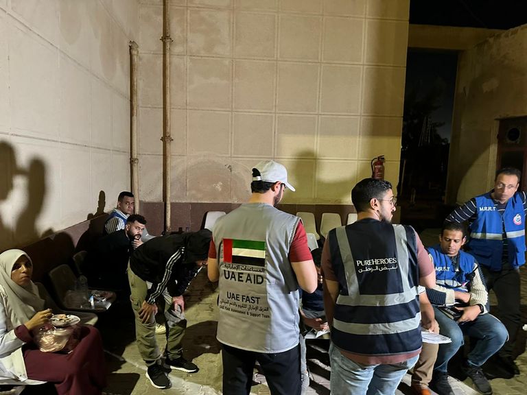 لحظة وصول الطائرة الإماراتية