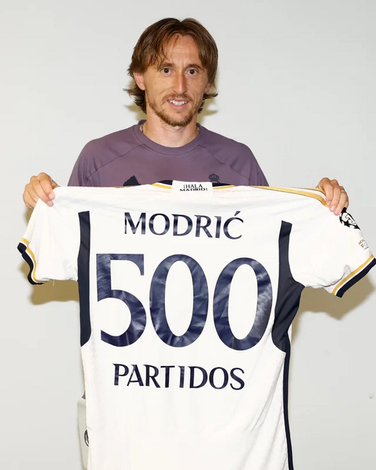 لوكا مودريتش بالقميص رقم 500 في ريال مدريد