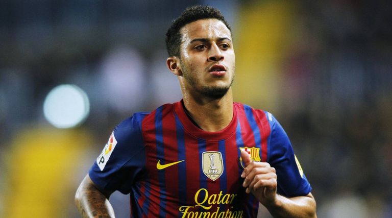 تياغو ألكانتارا بقميص برشلونة غافي نجم برشلونة بقميص منتخب إسبانيا