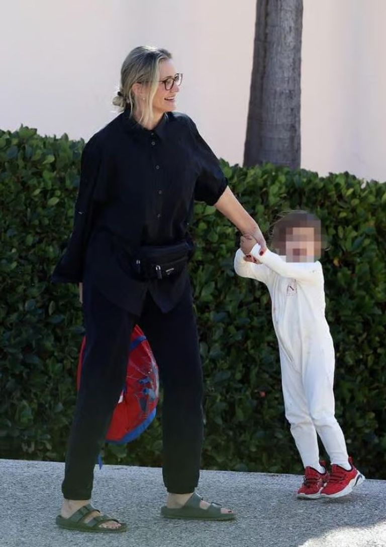 كاميرون دياز وزوجها