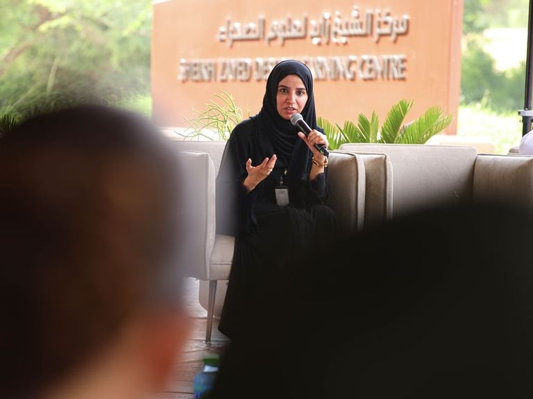 مريم المهيري تدعو إلى إيجاد حلول الحفاظ على الطبيعة وتعزيز التنوع البيولوجي