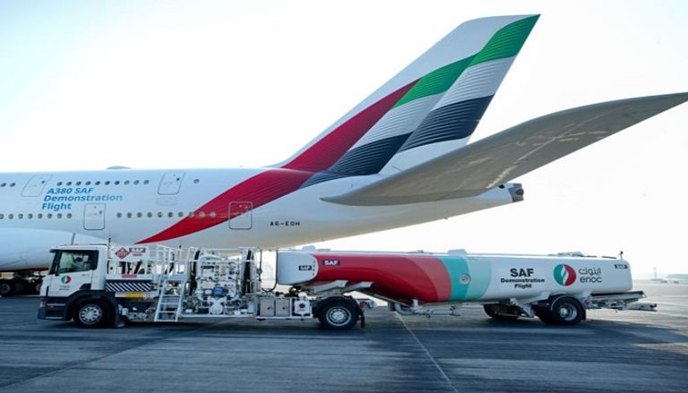أثناء تزود الطائرة بالوقود المستدام
