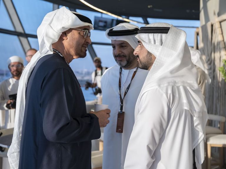 الشيخ محمد بن زايد آل نهيان في سباق جائزة أبوظبي الكبرى الشيخ محمد بن زايد آل نهيان رئيس دولة الإمارات
