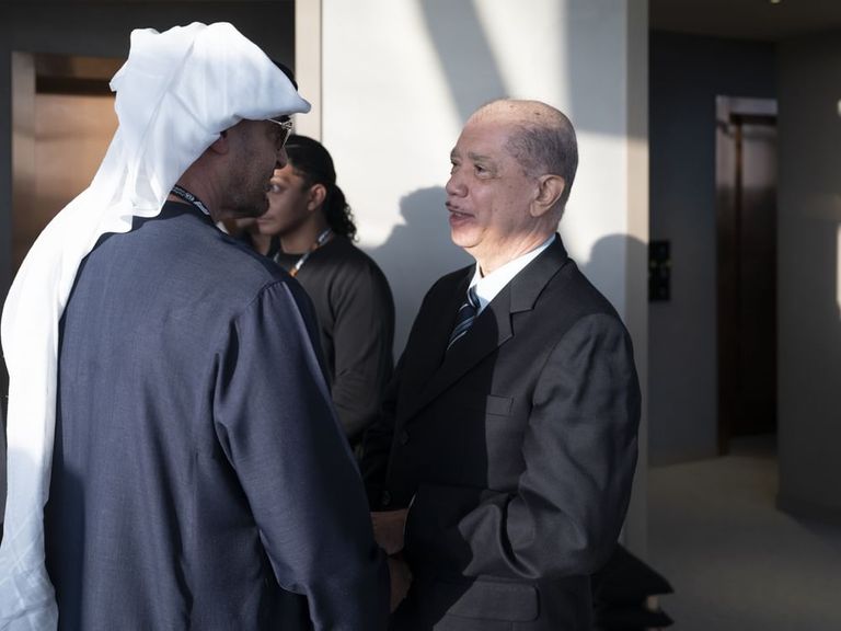 الشيخ محمد بن زايد آل نهيان في سباق جائزة أبوظبي الكبرى الشيخ محمد بن زايد آل نهيان رئيس دولة الإمارات
