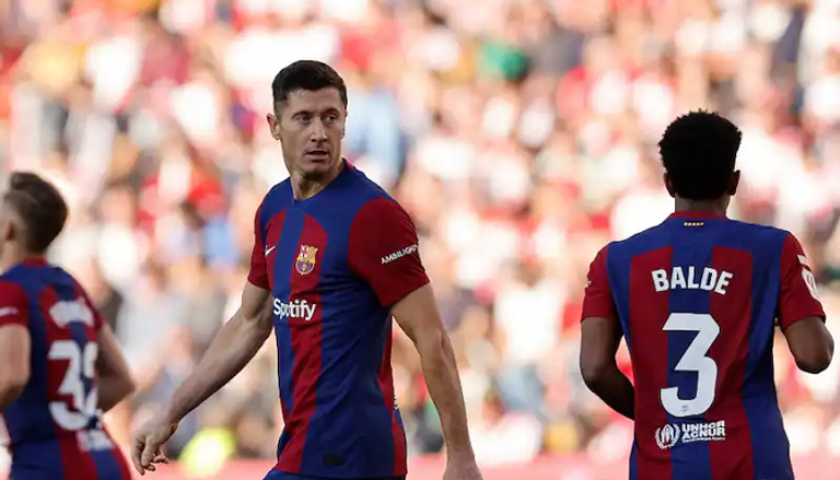 روبرت ليفاندوفسكي برشلونة ضد رايو فاليكانو