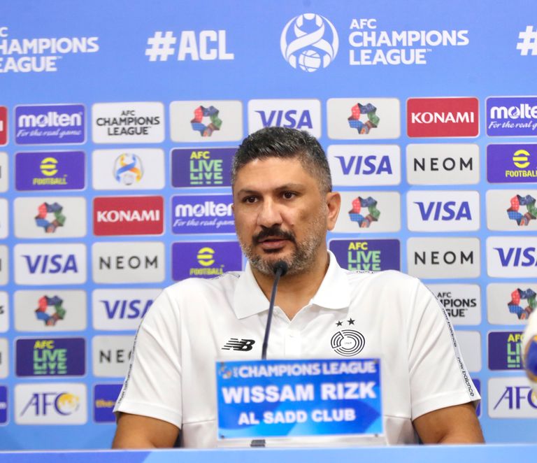 كوزمين أولاريو مدرب الشارقة