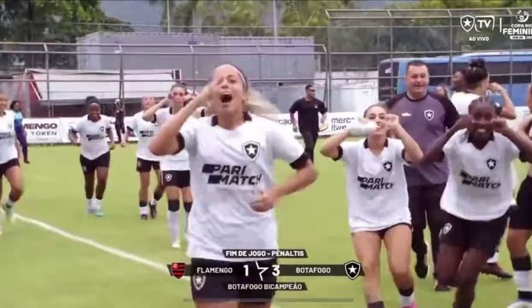 يحدث في البرازيل.. مباراة للسيدات تنتهي بمعركة (فيديو) - صورة 1