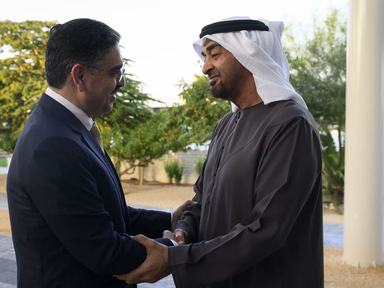 الشيخ محمد بن زايد آل نهيان مع رئيس وزراء باكستان الشيخ محمد بن زايد آل نهيان مع رئيس وزراء باكستان