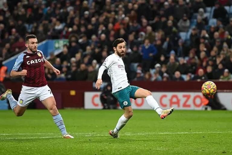 بيرناردو سيلفا هدف غارناتشو المذهل لمانشستر يونايتد ضد إيفرتون