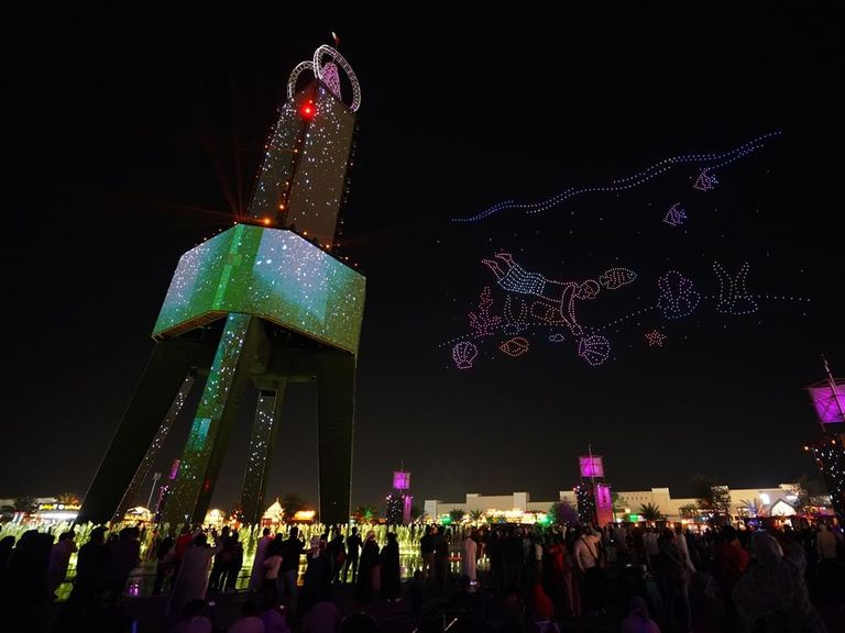 احتفالات متنوعة في عيد الاحاد الـ52