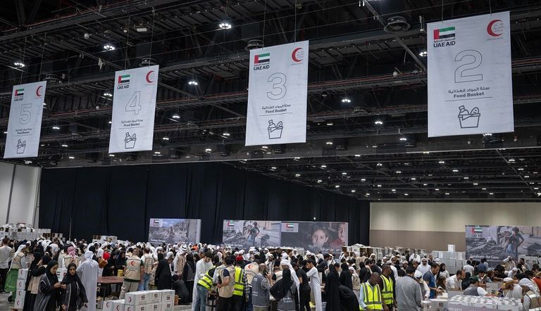 مساعدات إماراتية إلى الشعب الفلسطيني
