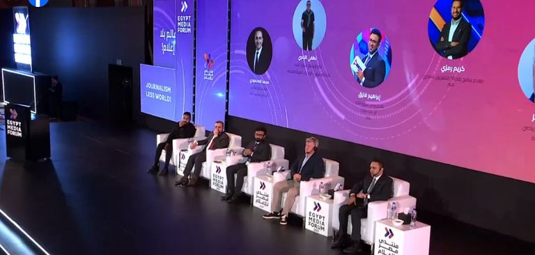 جلسة "الإعلام الرياضي بين المعايير المهنية والأدوار التسويقية"