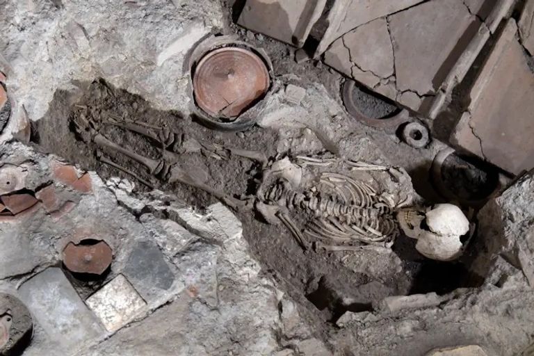 الفاتيكان يكشف عن مقبرة قديمة تحت الأرض، وهي الآن مفتوحة للجمهور