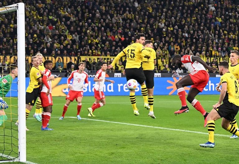 دورتموند وبايرن ميونخ فريق بروسيا دورتموند