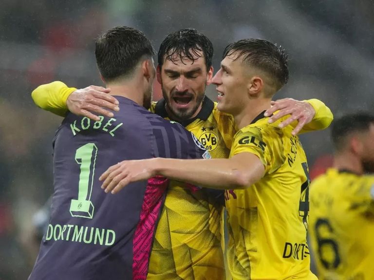 غريغور كوبل وماتس هوملز فريق بروسيا دورتموند