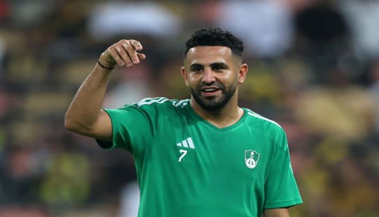 رياض محرز نجم الأهلي السعودي