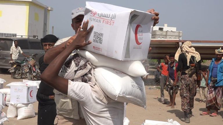 العطاء الإماراتي يتواصل باليمن 