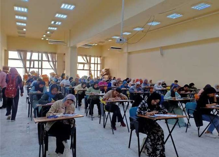 إجازة نصف العام الدراسي في مصر