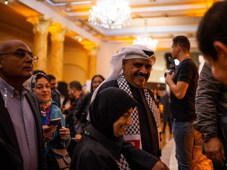 صورة من أمام المسرح البلدي حيث انتظمت التظاهرة