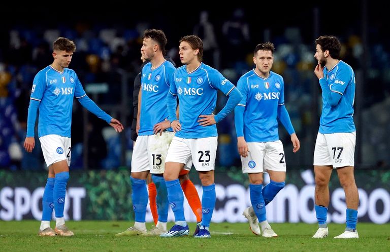 فريق نابولي ضد إنتر ميلان في الدوري الإيطالي