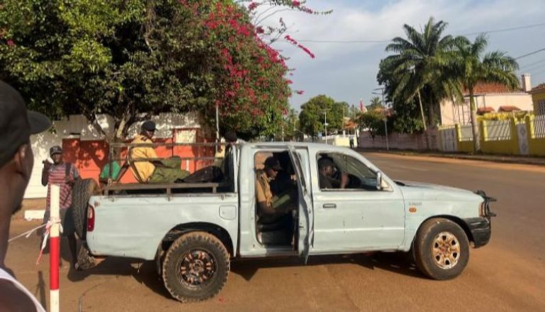 قوات تنتشر أمام مقار رئيسية خلال محاولة انقلاب فاشلة في غينيا بيساو
