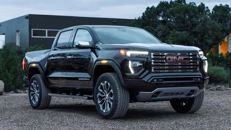 GMC Canyon الشاحنات المدمجة 2024