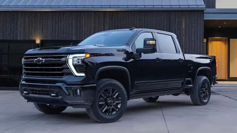 Chevrolet Silverado HD الشاحنات المدمجة 2024