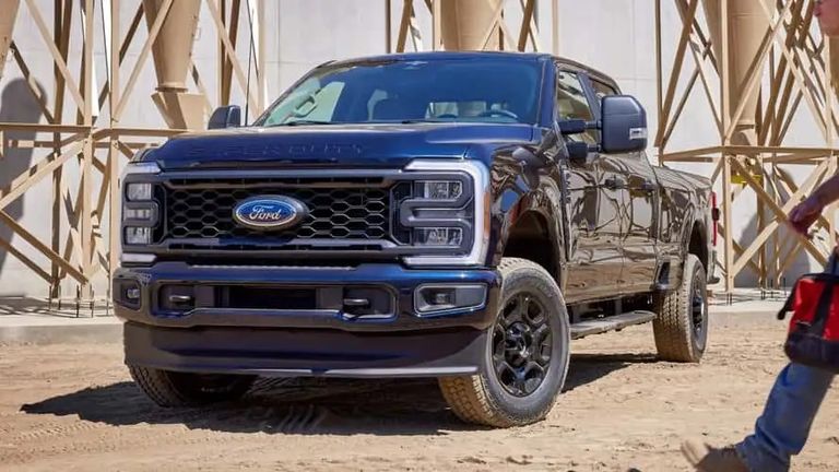 Ford F-Series Super Duty الشاحنات المدمجة 2024