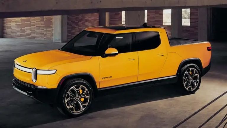 Rivian R1T الشاحنات المدمجة 2024