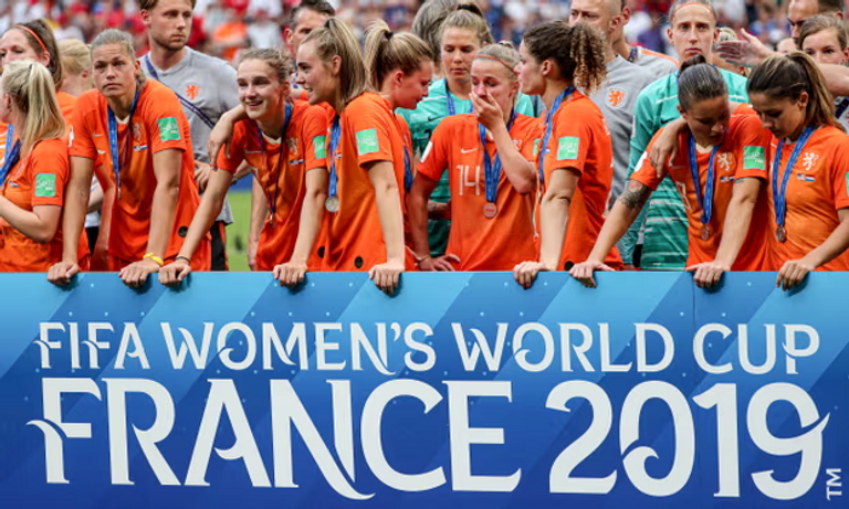 هولندا عقب نهائي 2019 بكاء لاعبات أمريكا عقب توديع كأس العالم للسيدات
