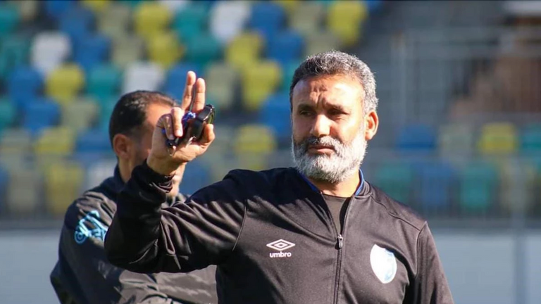 طارق ثابت مدرب الترجي التونسي طارق ثابت مدرب الترجي التونسي