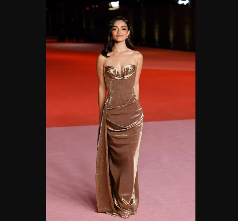 Rachel Zegler من إطلالات المشاهير في الحفل