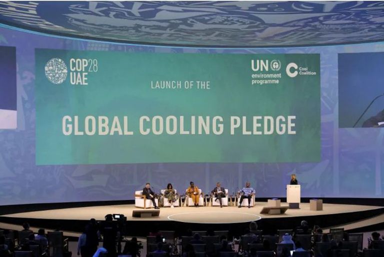 جـانب من فعالية التوقيع على تعهد التبريد في cop28 جانب من حفل التوقيع على تعهد التبريد في COP28