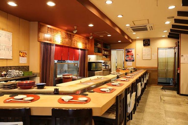 مطعم أساكوسا سوشي كين (سوشي) أحد أفضل مطاعم حلال في طوكيو أفضل مطاعم الحلال في طوكيو