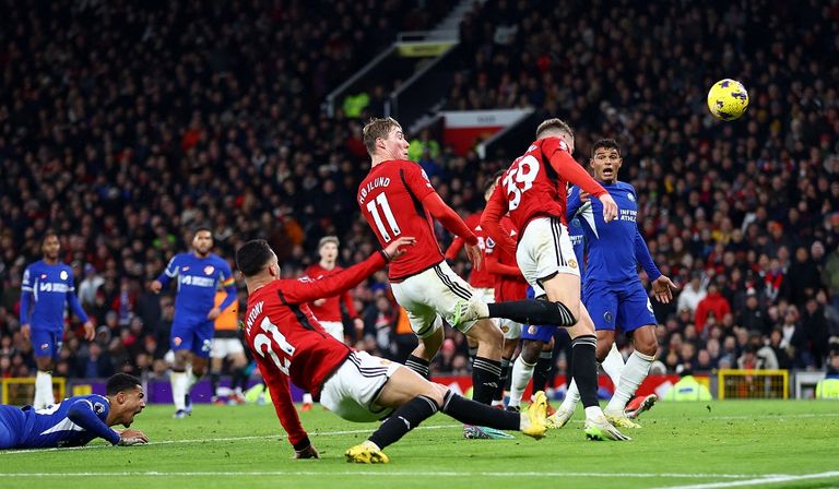 مباراة مانشستر يونايتد وتشيلسي في الدوري الإنجليزي من مباراة ليفربول وشيفيلد يونايتد