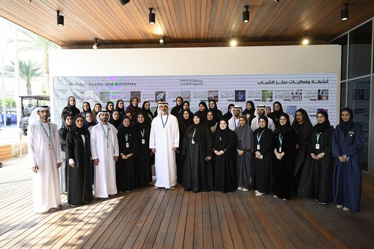 الشيخ خالد بن محمد بن زايد آل نهيان يتفقّد أجنحة المنطقة الخضراء في COP28