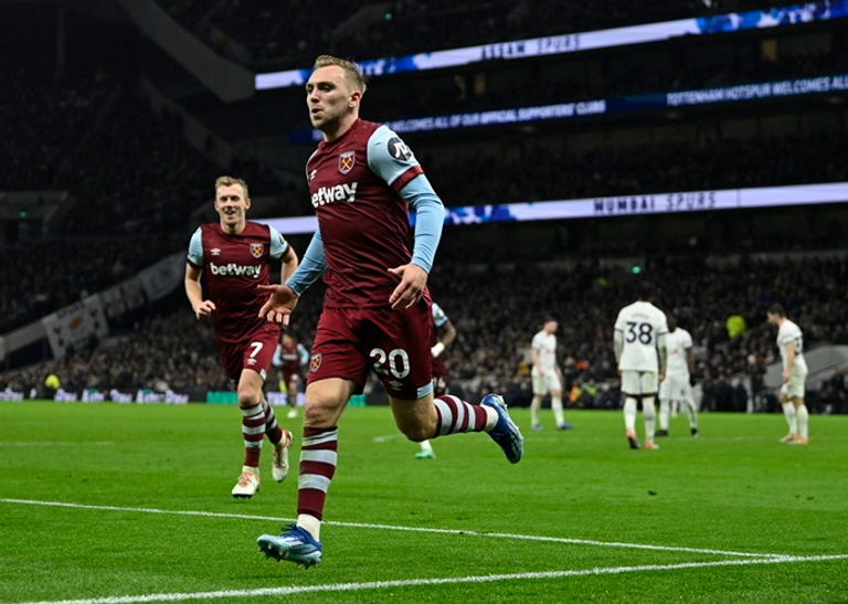 نتيجة مباراة توتنهام ووست هام في الدوري الإنجليزي من فوز إيفرتون على نيوكاسل