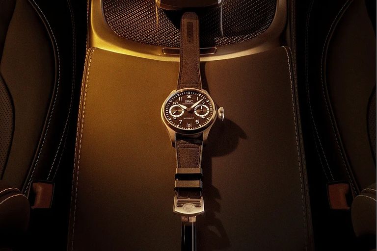 ساعة Porsche Design Chronograph 1 - 911 S/T