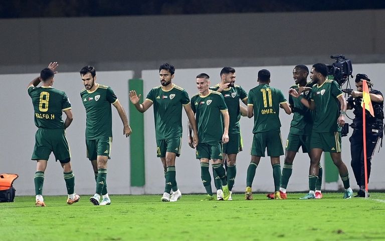 من فوز الشارقة على حتا في الدوري الإماراتي