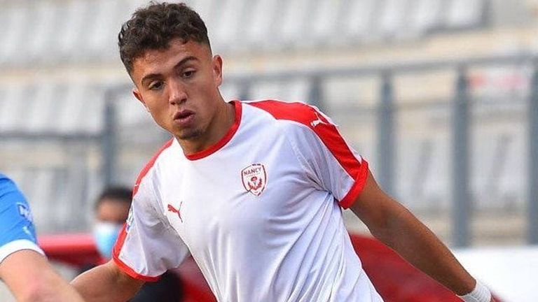 نائل العيناوي